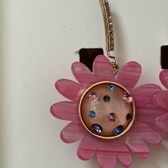 NWT Betsy Johnson Pink Daisy Earrings - Picture 5 of 9